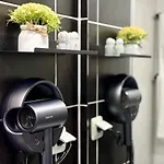 Deep Blue Horizon By The Sea Apartamento