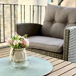 Deep Blue Horizon By The Sea Apartamento