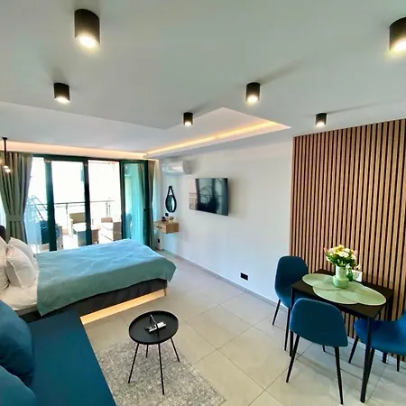 Deep Blue Horizon By The Sea Apartment Balchik