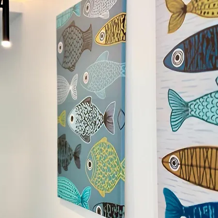 Deep Blue Horizon By The Sea Apartment