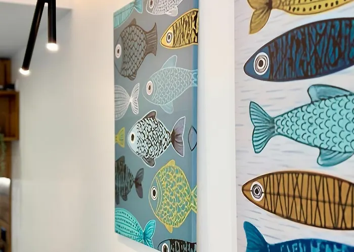 Deep Blue Horizon By The Sea Apartment