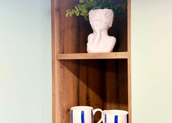 Deep Blue Horizon By The Sea Apartment *