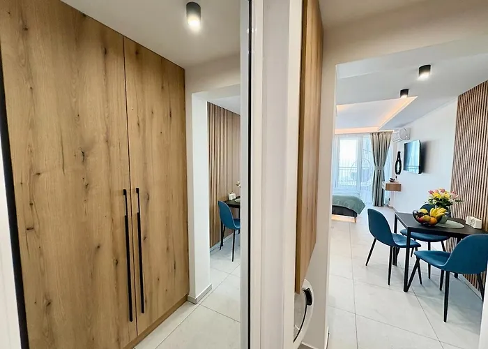 Deep Blue Horizon By The Sea