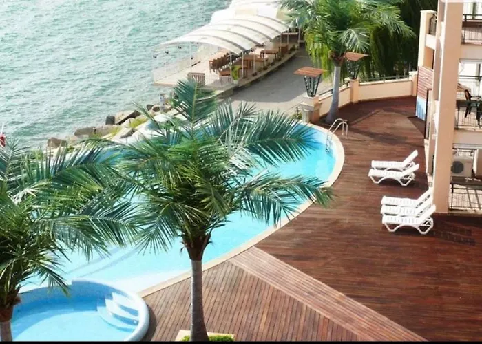 Apartment Deep Blue Horizon By The Sea *